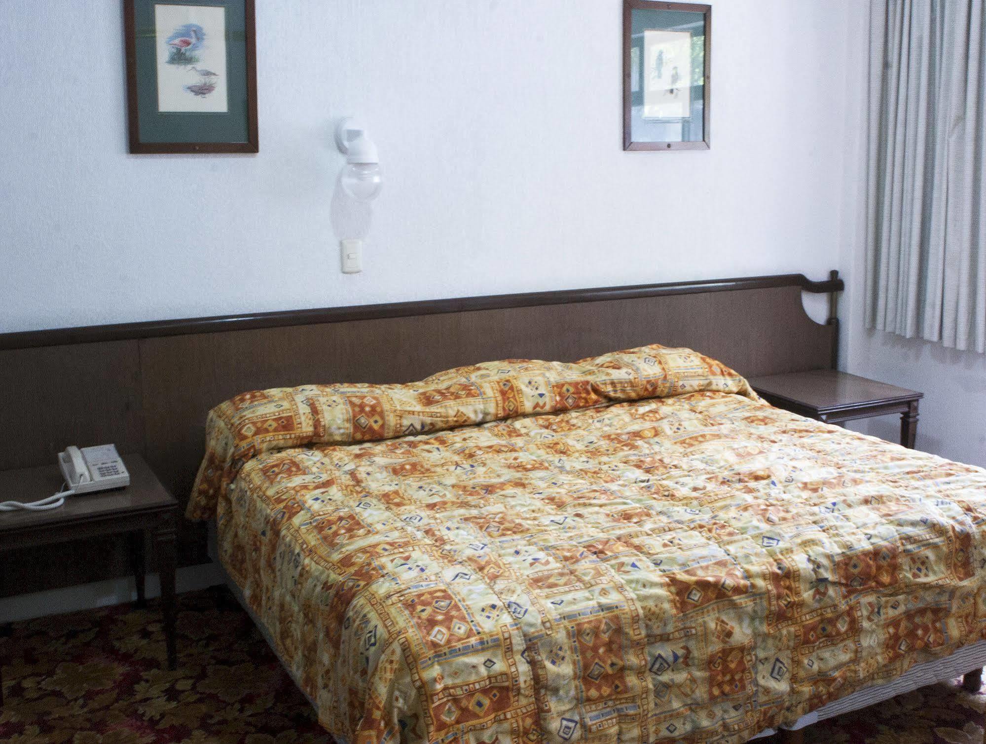 Aparthotel Madrid 11 Mexico City